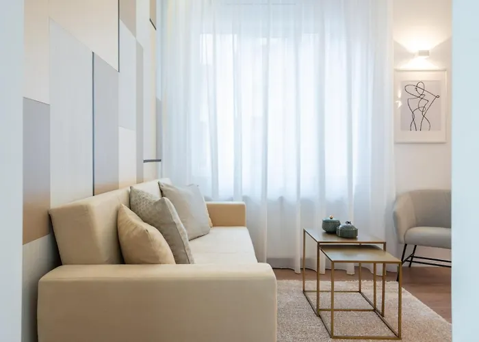 Chic Apartament In Piata Universitatii
