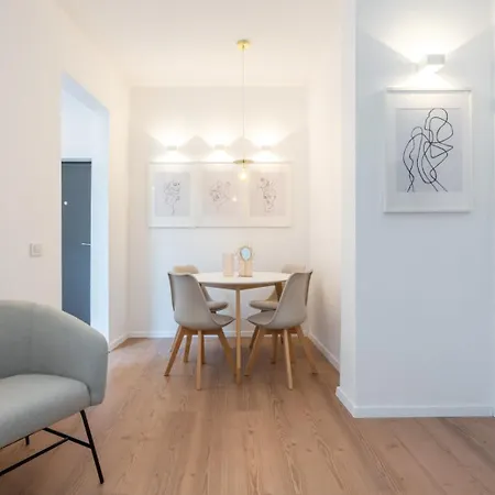 Chic Apartament In Piata Universitatii Bucharest Exterior photo