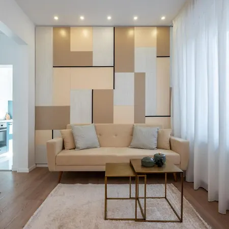 Chic Apartament In Piata Universitatii Bucharest Exterior photo